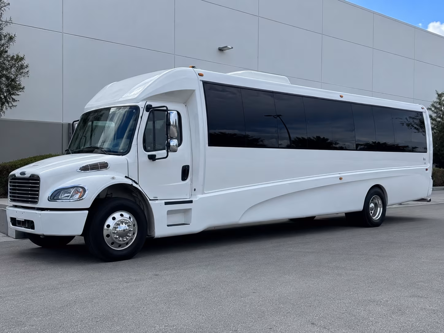 Dallas Concert & Music Festival Transportation onboard seating
