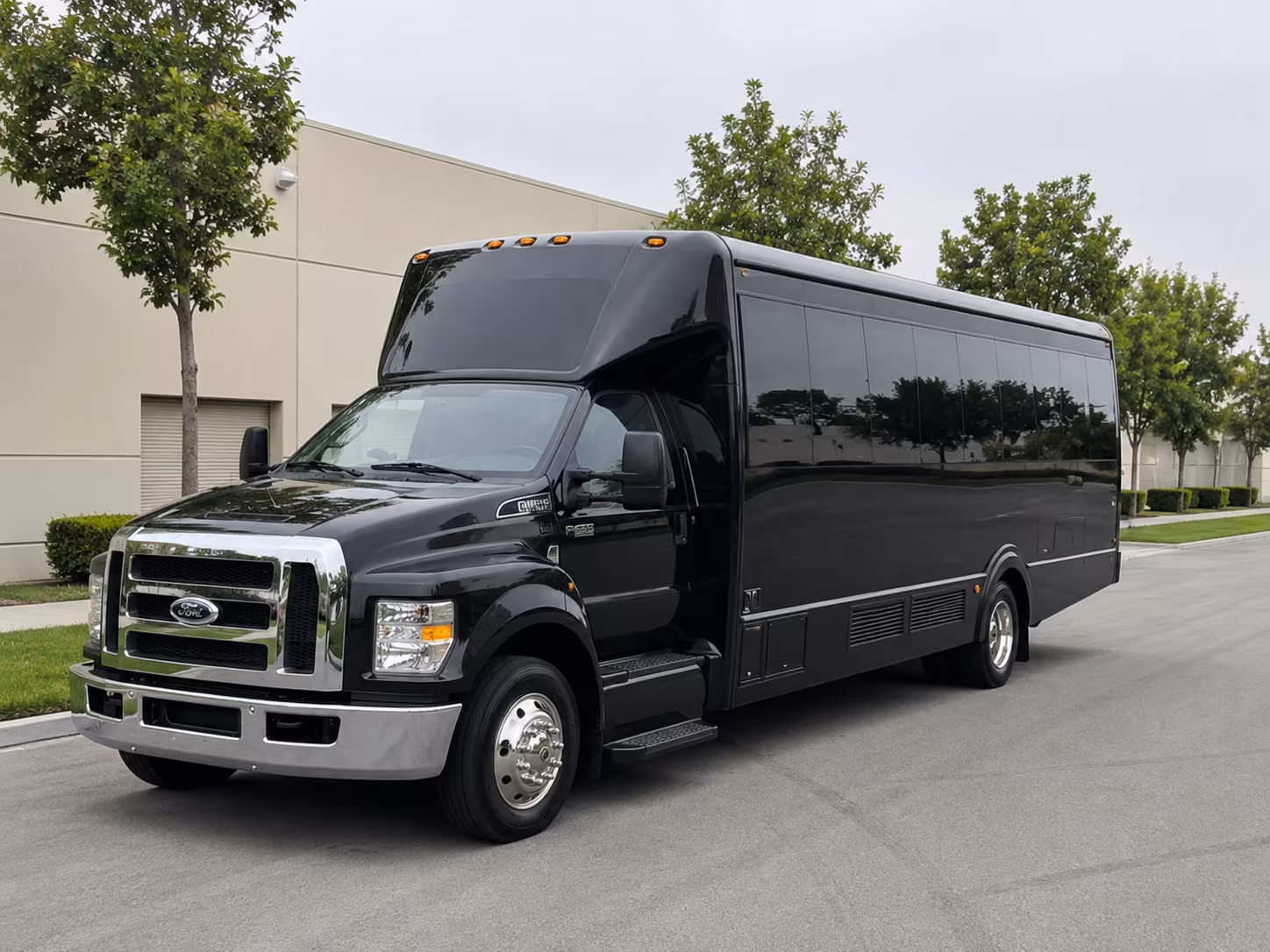 Dallas Winery Tour & Pub Crawl Transportation party bus exterior