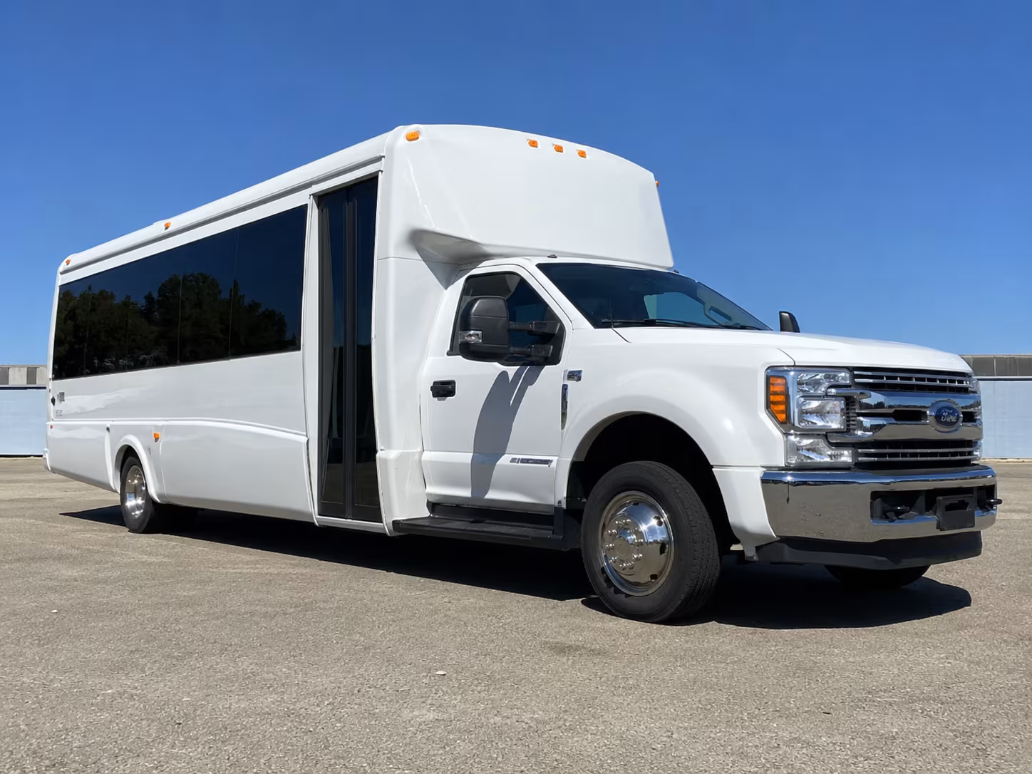 Grand Prairie Winery Tour & Pub Crawl Transportation