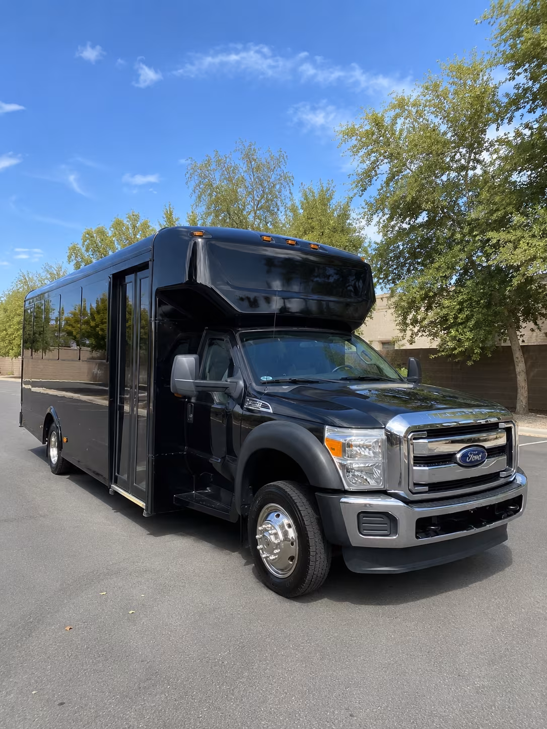 Irving Winery Tour & Pub Crawl Transportation